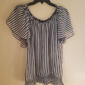 NWOT Womens blouse